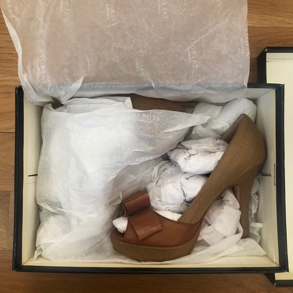 NWT Leather peep-toe high heels - Picture 10 of 11